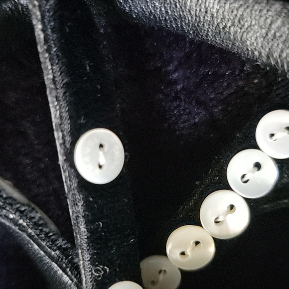 Vintage Chanel Velvet and pearl button belt.... - Picture 6 of 12